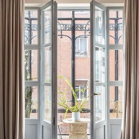 Ayala 63 - The Arc Collection Apartment *
