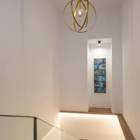 Casa De Papel, Apartment *