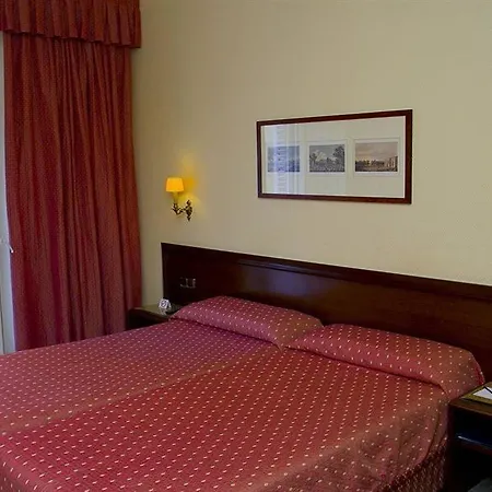 Hotel Carlos V Madrid