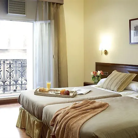 Carlos V Hotel 3*