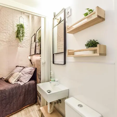 Apartamento Plaza De Lavapies Con Patio Apartment *