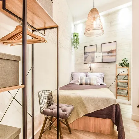 Apartamento Plaza De Lavapies Con Patio Apartamento