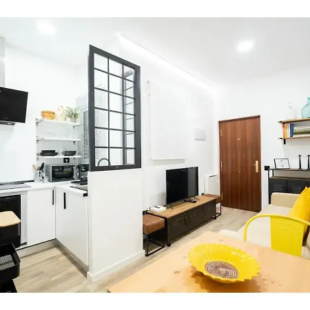 Amarillo En Atocha Apartment