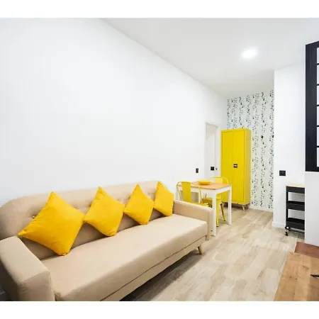 Amarillo En Atocha Apartment