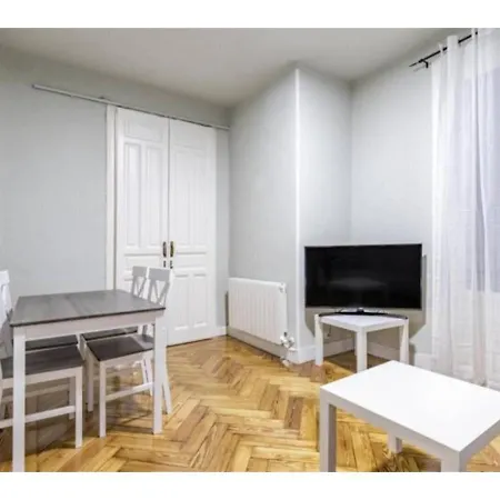 Silencioso Apartamento En Bailen-la Latina Apartment *