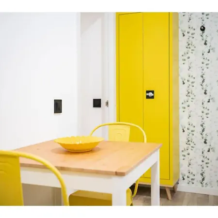 Amarillo En Atocha *