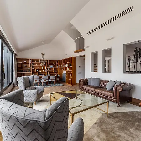 Bnbholder Golden Mile Apartment