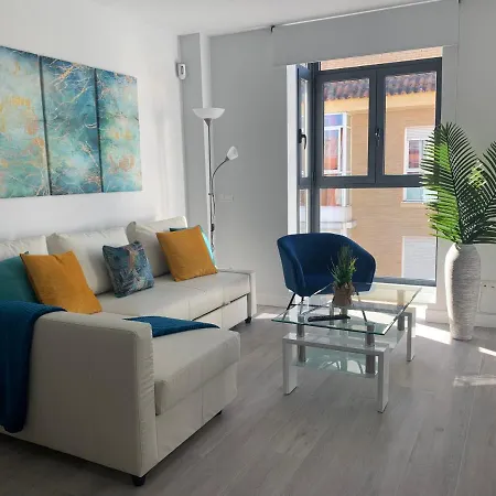 Golden Luxury Apartment