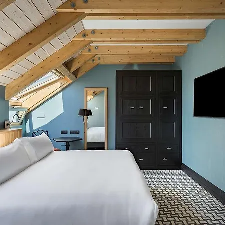 Hotel Mate Collection Alba, Madrid