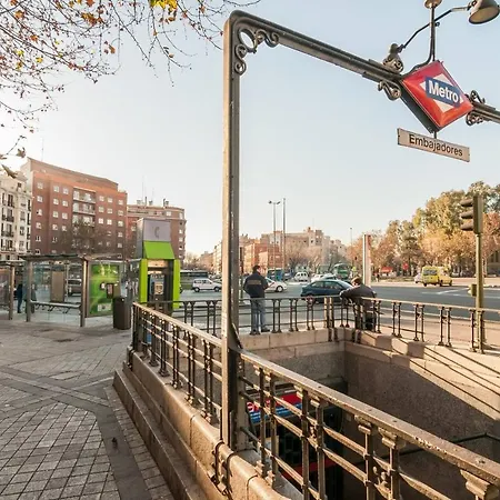 Precioso Piso Para Parejas En Calle Calvario - Lavapiés *