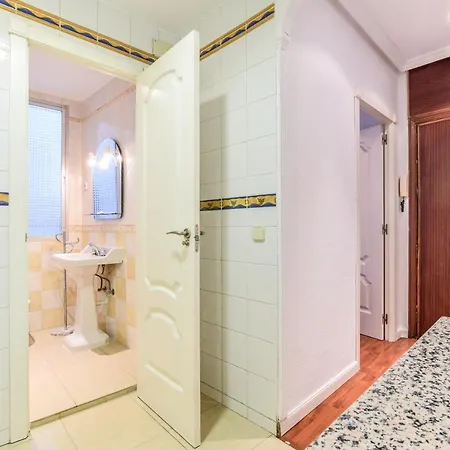 Apartamento Espacioso En La Plaza De Lavapies Madrid