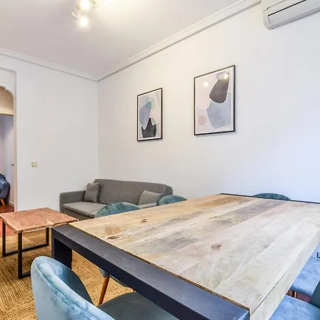 Apartamento Espacioso En La Plaza De Lavapies Apartment Madrid