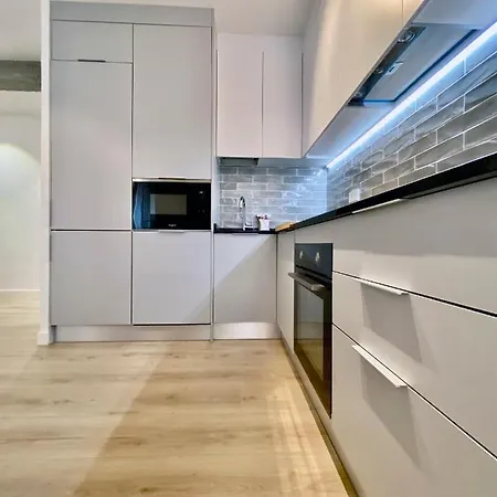 Apartment Charming Latina Village - En Pleno Centro Madrid