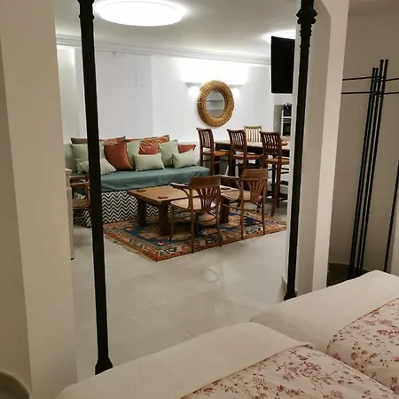 Loft In Beautiful 19th Century House * Madrid