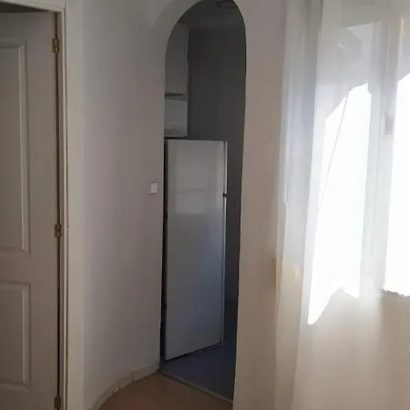 Apartamento En C. Maria Luisa 2 Dormitorios * Madrid