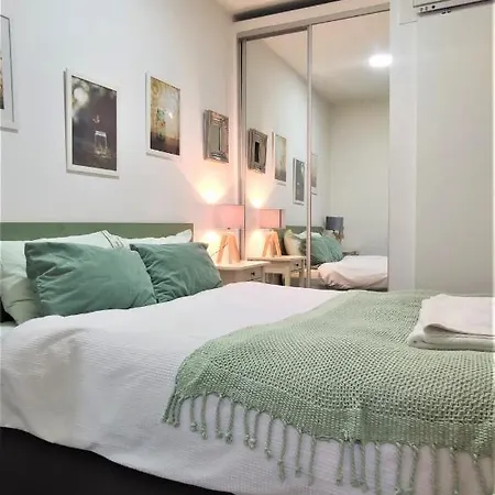 Precioso Piso Para Parejas En Calle Calvario - Lavapiés * Madrid
