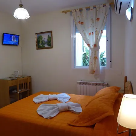 Guest house Huespedes Toledo *