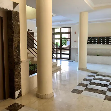 Wanda Ifema Con Parking Y Piscina Apartment