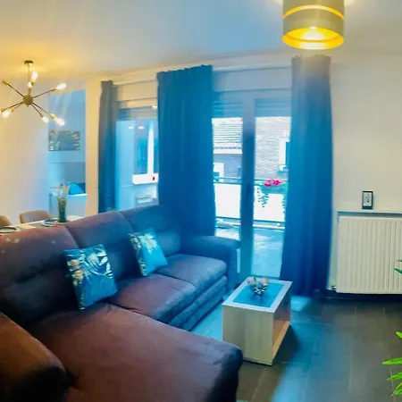 Precioso Atico Con Terraza - Cerca A Rio * Madrid