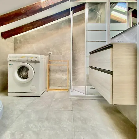 Charming Malasaña Attic *
