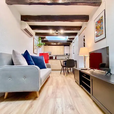 Charming Malasaña Attic Apartamento *
