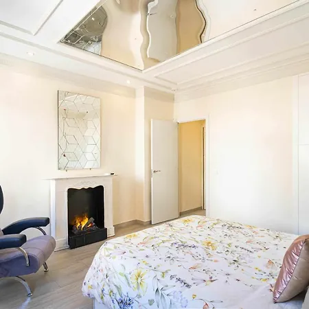 Apartment Cuidadosamente Decorado Junto Al Metro Madrid