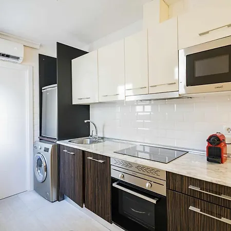 Apartment Cuidadosamente Decorado Junto Al Metro Madrid