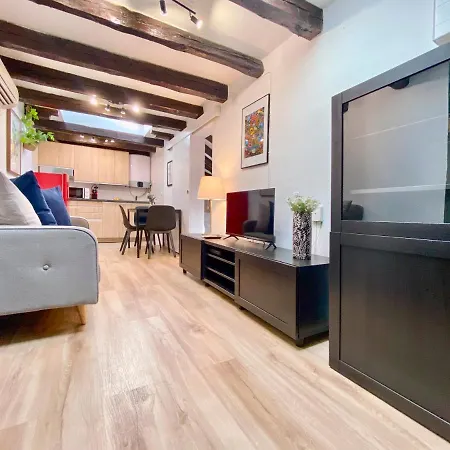 Charming Malasaña Attic Apartamento *