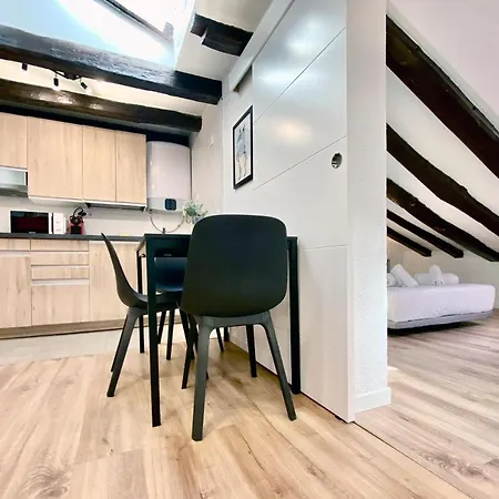 Apartamento Charming Malasaña Attic Madrid