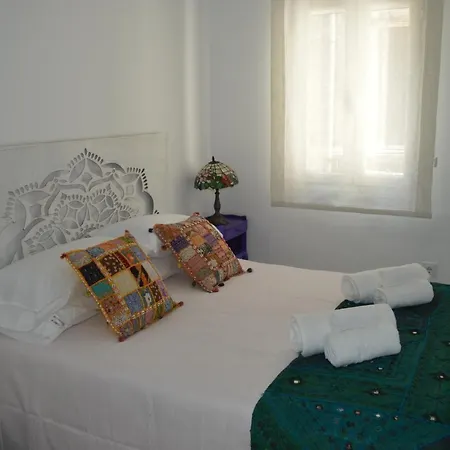 Estrena Luminoso Atico Con Terraza En Pleno Centro Apartment *