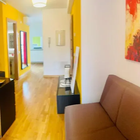 Apartment Atico Individual & Terraza, 6 Min En Metro Atocha *