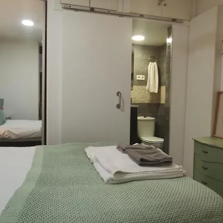 Precioso Piso Para Parejas En Calle Calvario - Lavapiés