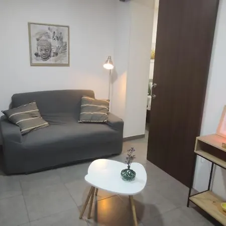 Apartamento Precioso Piso Para Parejas En Calle Calvario - Lavapiés