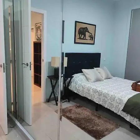Privado Cerca De Ifema Y Aeropuerto Apartment *