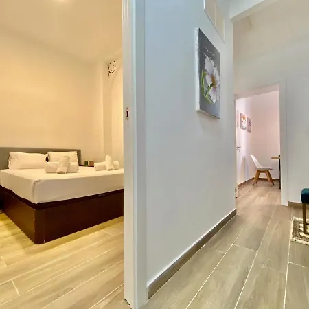 Charming Gran Via Apartment