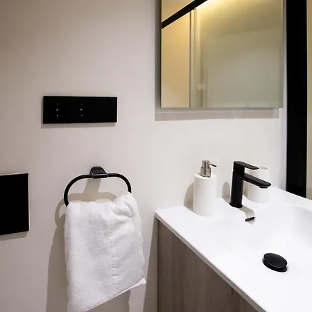 Gran Via. Salud. Puerta Del Sol. Callao. Appartement *