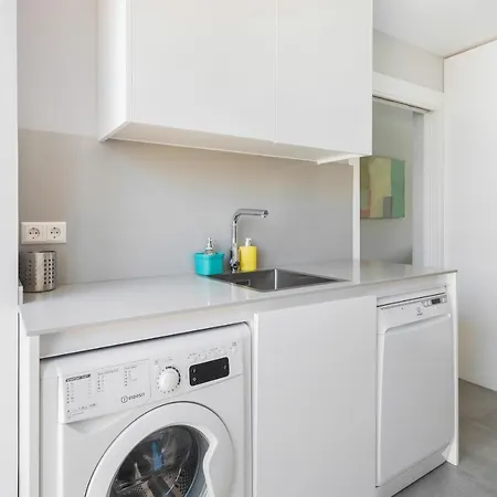 Minty - Bright Chamberi Apartment