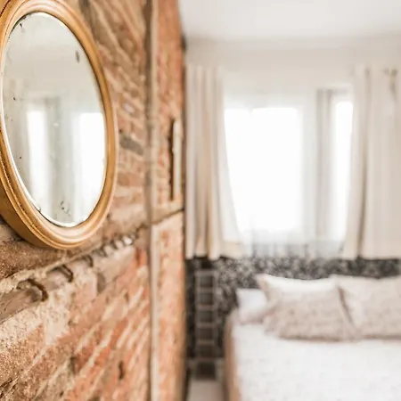 Chic Chueca Calle Regueros Apartamento *