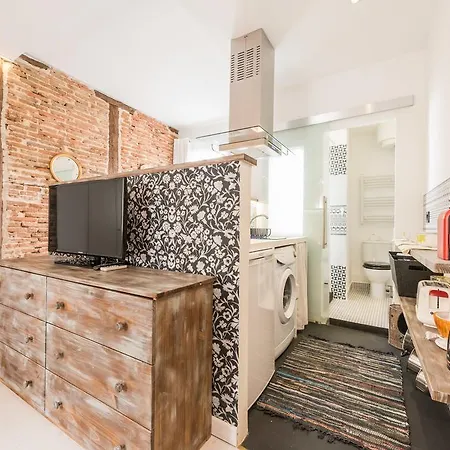 Chic Chueca Calle Regueros