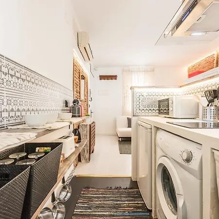Chic Chueca Calle Regueros Apartment *