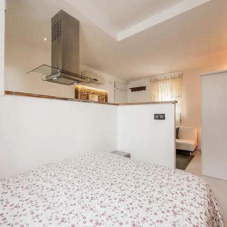 Apartment Chic Chueca Calle Regueros Madrid