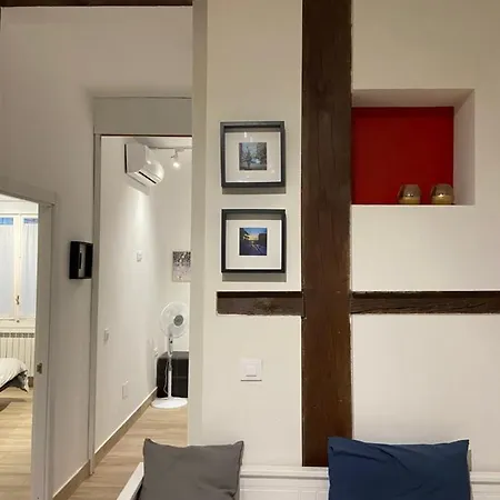 Apartamento Opera-suites Luxury La Boheme, In The Very Center Of Madrid. *