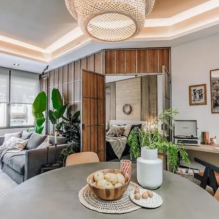 Makere- 1 Bedroom In Almagro Apartment