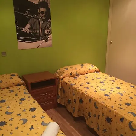Apartamento Apartamentos Sleeping In Madrid *