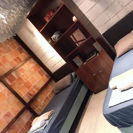 Parsa Homstay Guest house Madrid