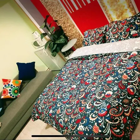 Guest house Parsa Homstay Madrid