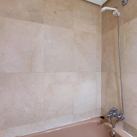4 Caminos Apartment *