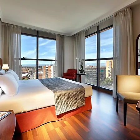 Hotel Crisol Via Castellana Madryt