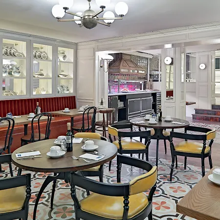 Boutique H10 De La Reina Hotel