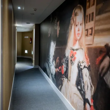 Meninas - Boutique Opera 4* Madrid